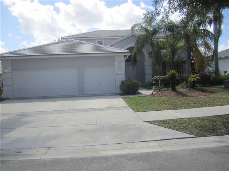 Beautiful home in the desirable Weston Hills Community. 5 bedroom 4 full baths. This home has a great open floor plan. One full bedroom and full bathroom downstairs. Home also has a large pool with an amazing lake view. "Rental in as-is condition"  and lo west price in Weston Hills.