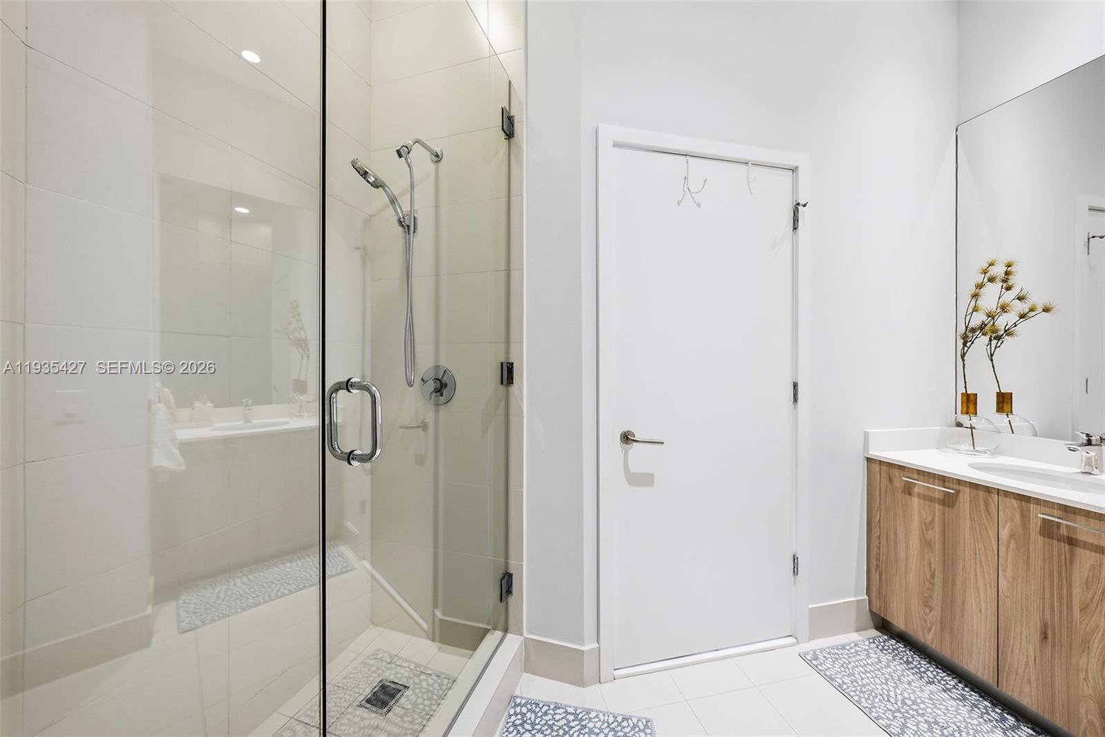 PARAISO BAYVIEWS CONDO - Residential