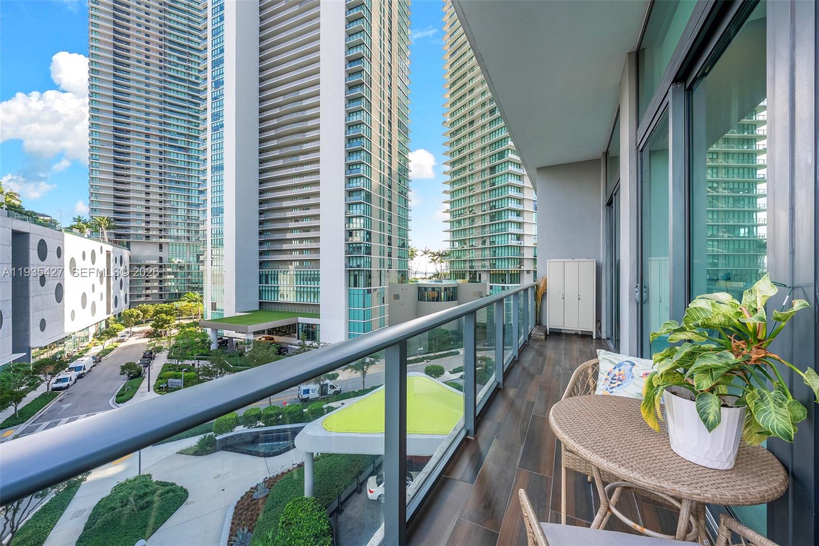 PARAISO BAYVIEWS CONDO - Residential