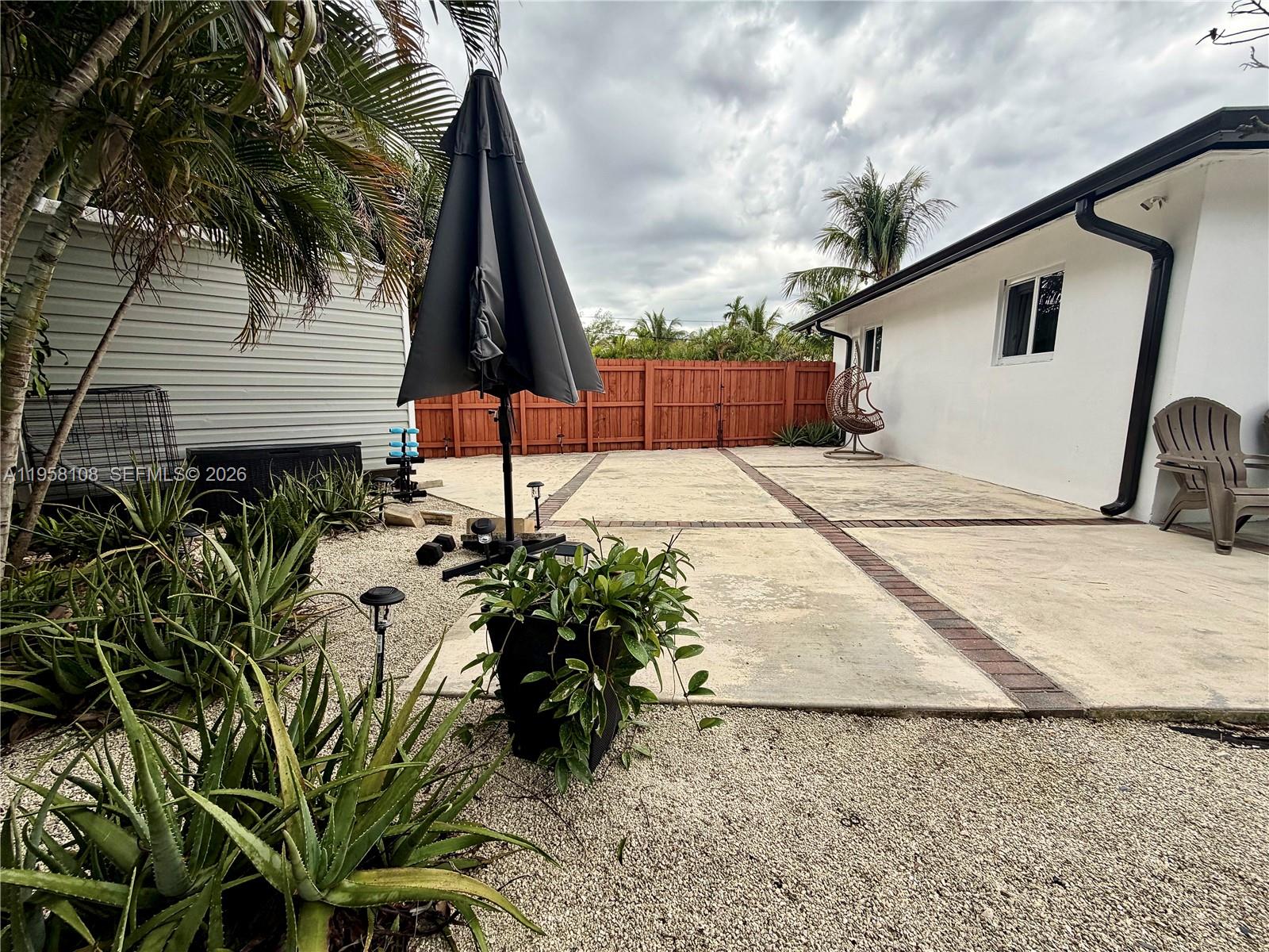 LAKE FOREST SEC 4 - Residential Lease