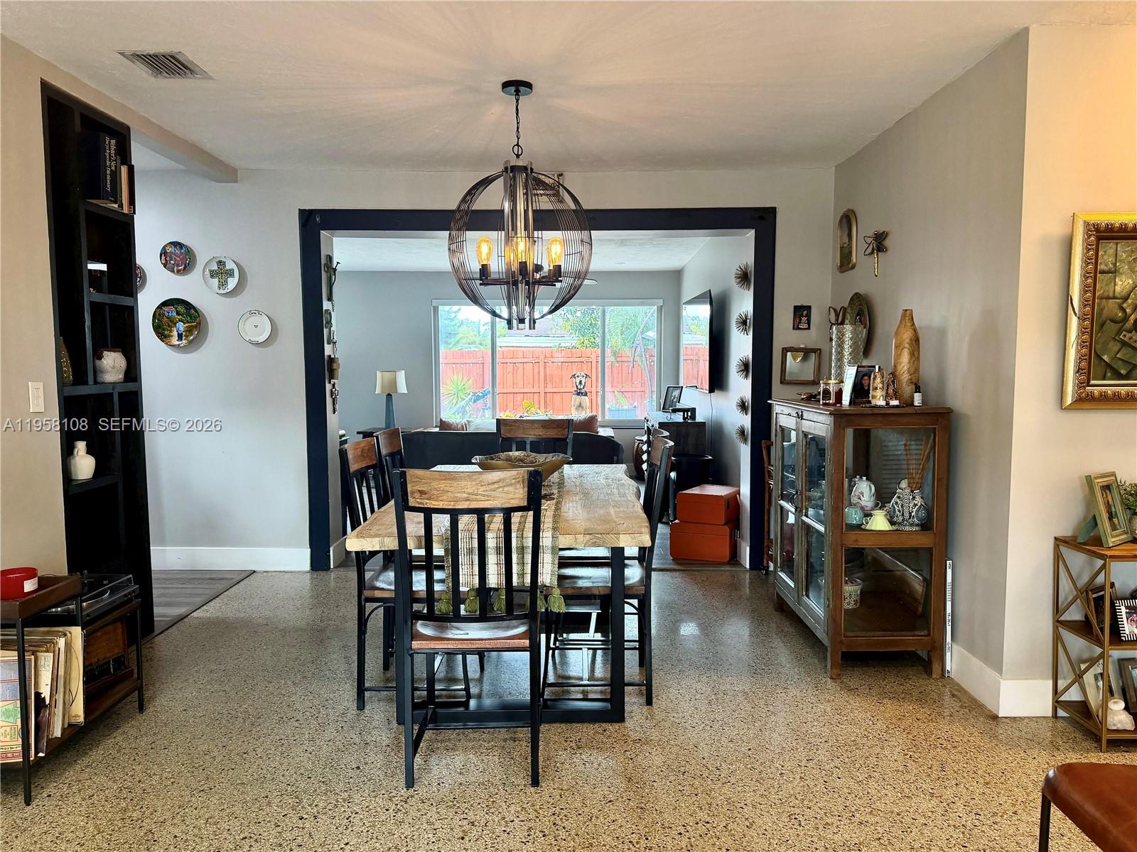 LAKE FOREST SEC 4 - Residential Lease