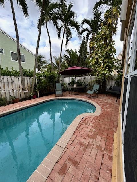 LANDINGS - Residential