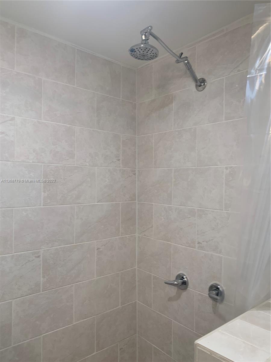 NORTH HOLLYWOOD - Residential Lease