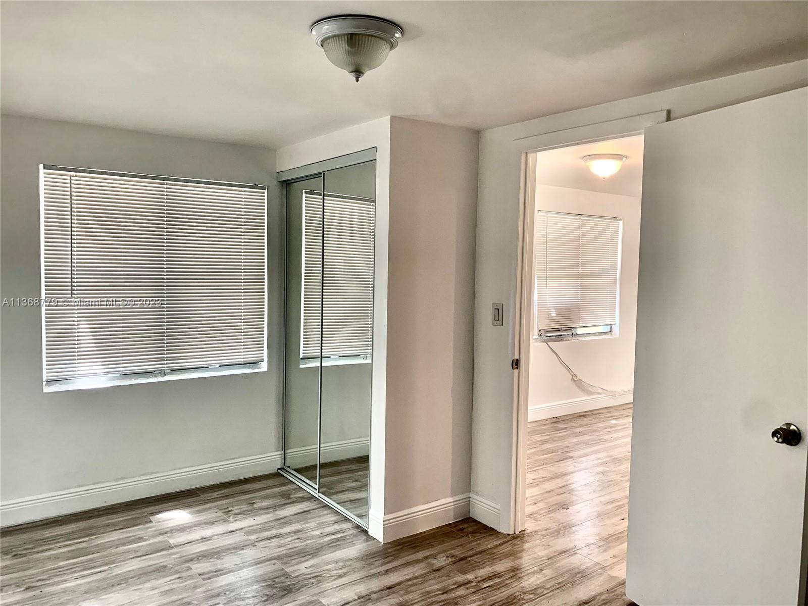 NORTH HOLLYWOOD - Residential Lease