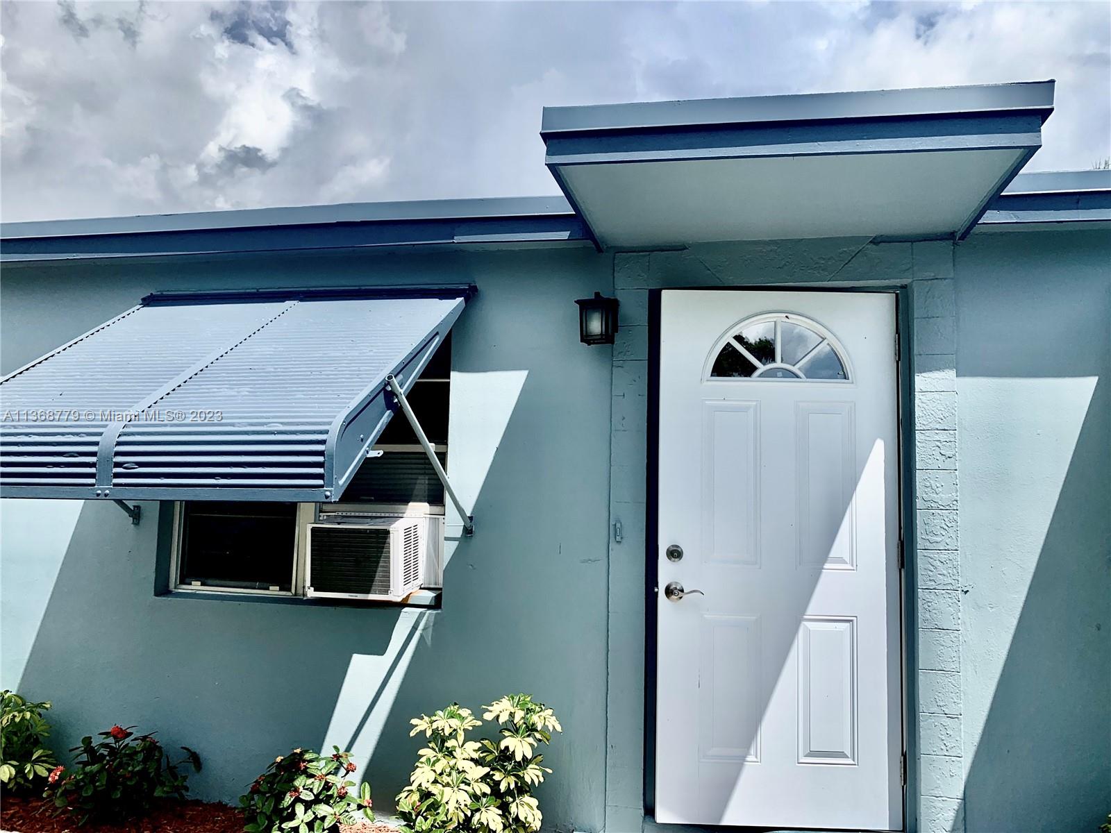 NORTH HOLLYWOOD - Residential Lease