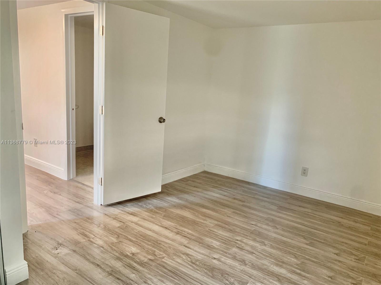 NORTH HOLLYWOOD - Residential Lease