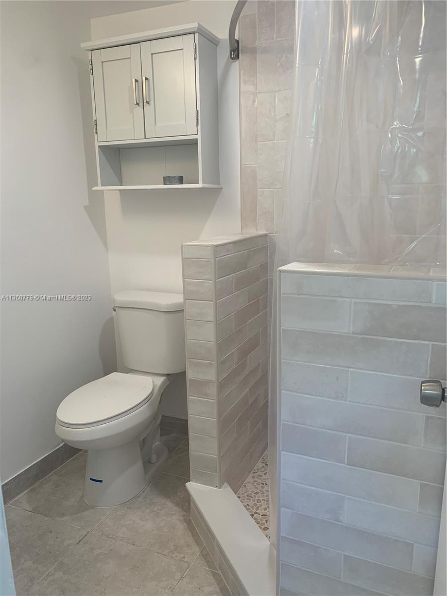 NORTH HOLLYWOOD - Residential Lease