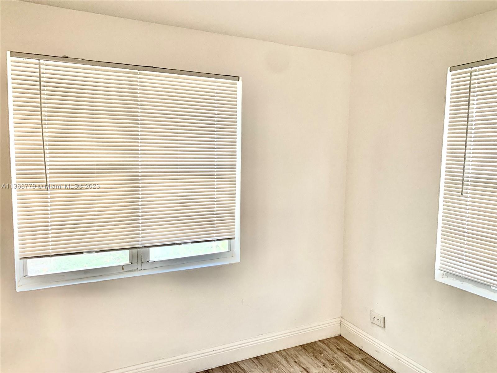 NORTH HOLLYWOOD - Residential Lease