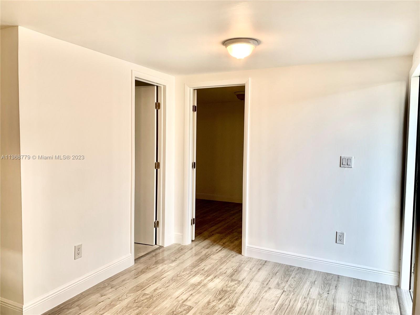 NORTH HOLLYWOOD - Residential Lease