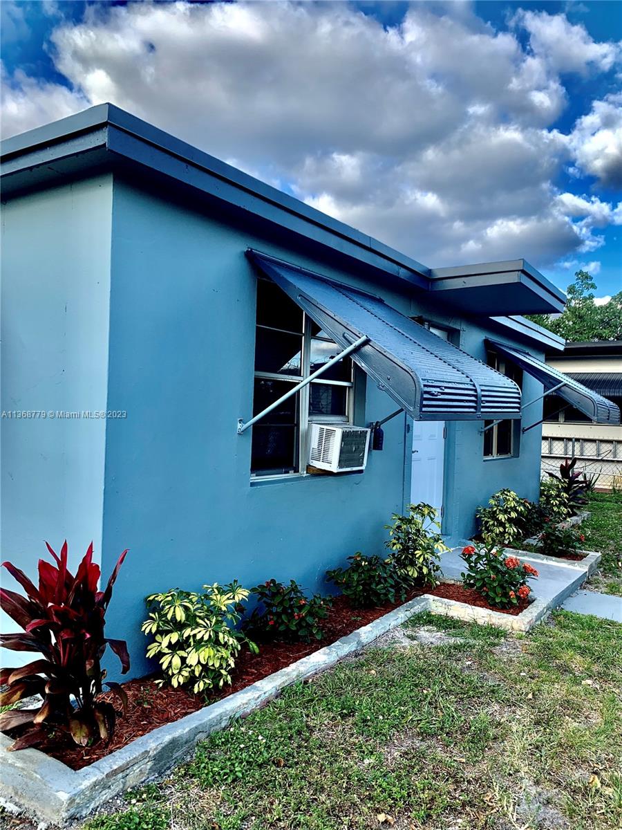 NORTH HOLLYWOOD - Residential Lease