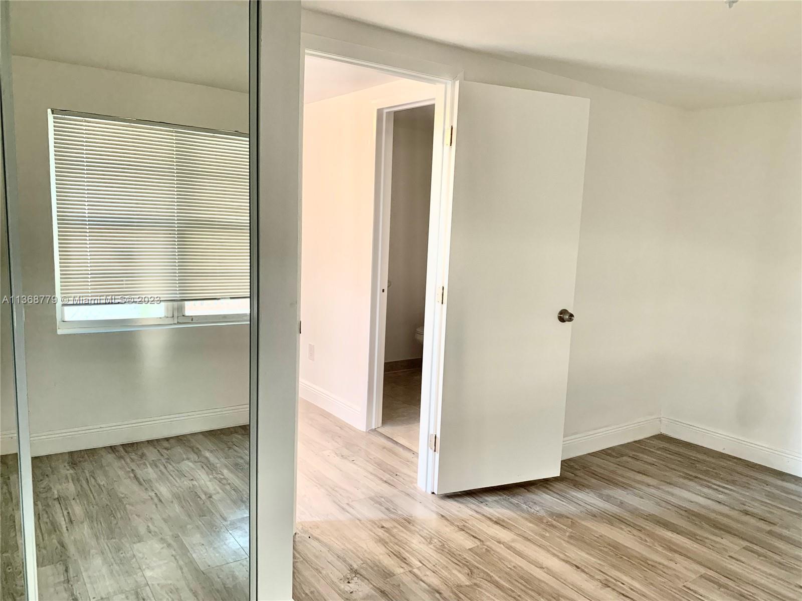 NORTH HOLLYWOOD - Residential Lease
