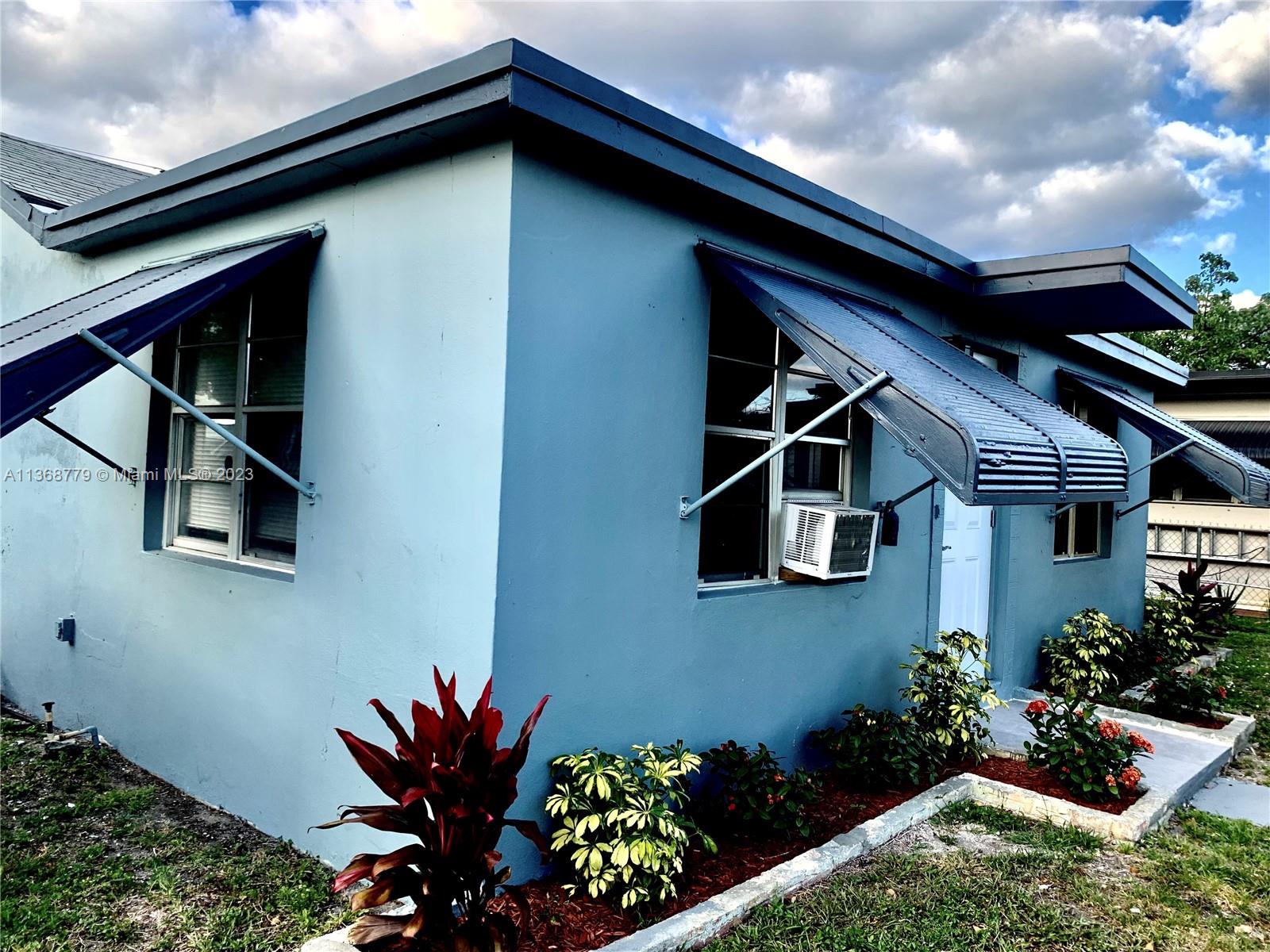 NORTH HOLLYWOOD - Residential Lease