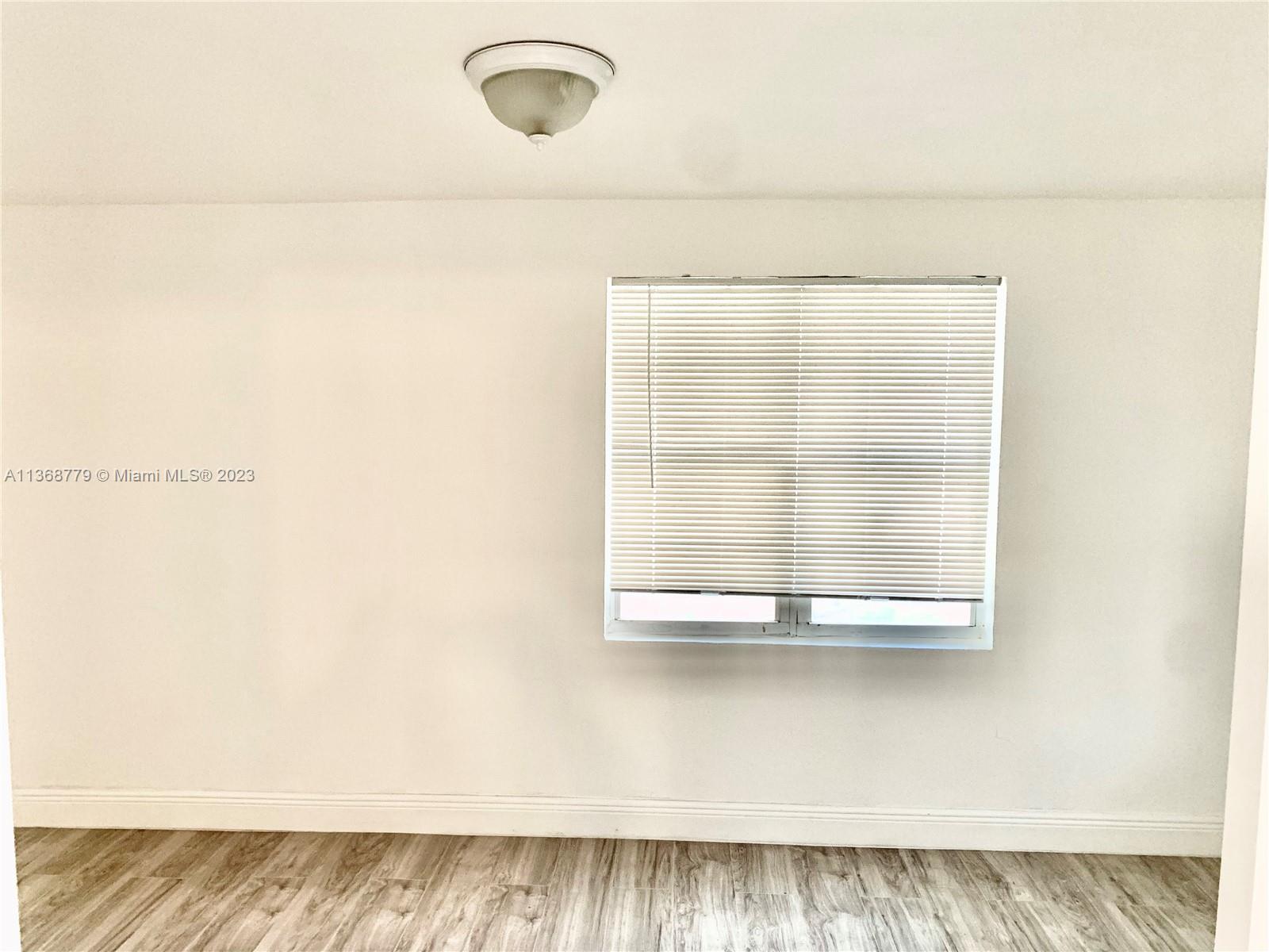 NORTH HOLLYWOOD - Residential Lease