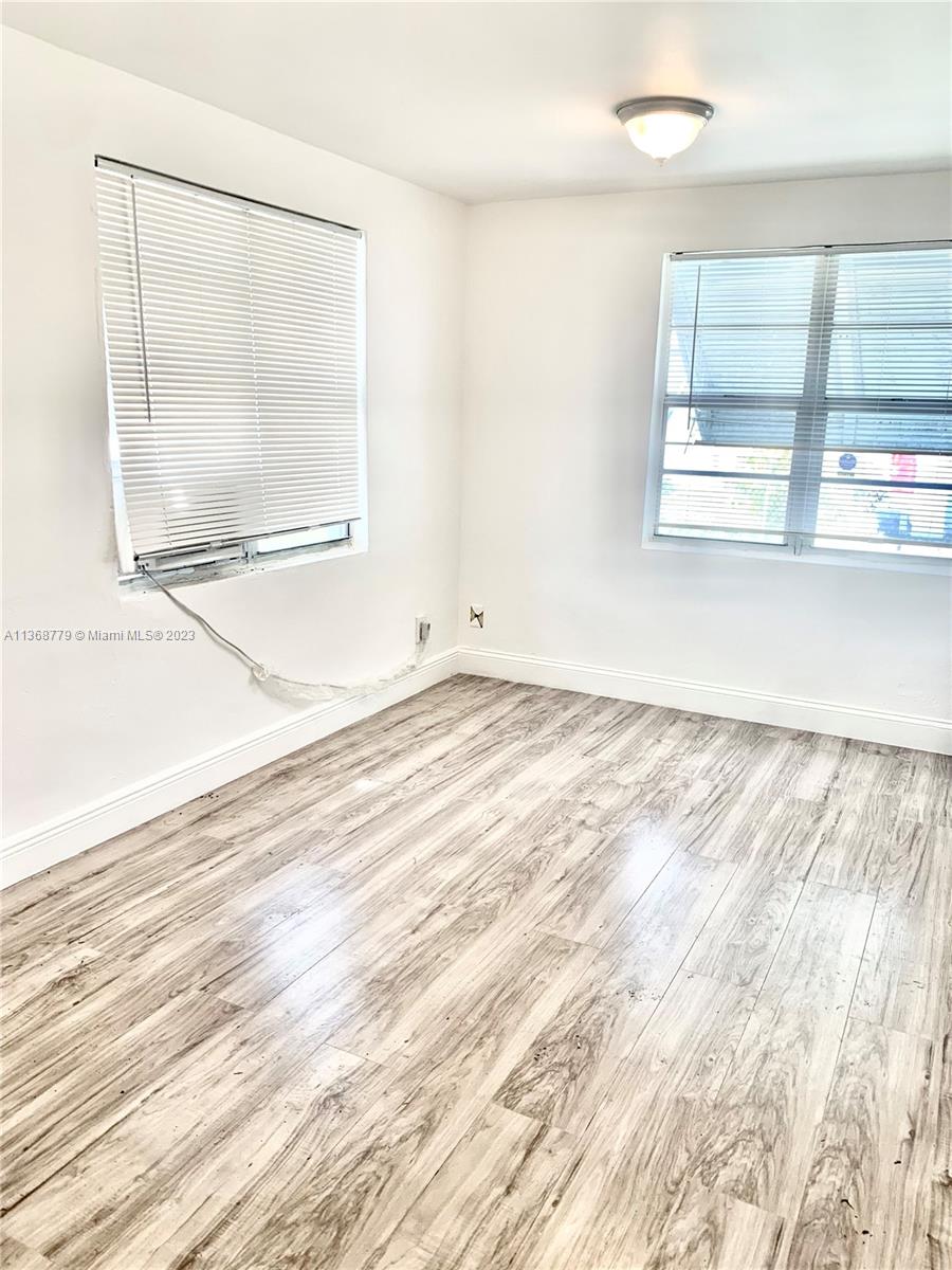 NORTH HOLLYWOOD - Residential Lease