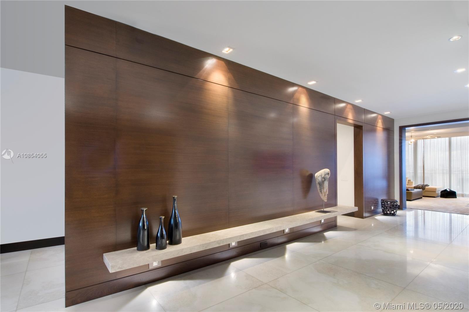 APOGEE CONDO - Residential