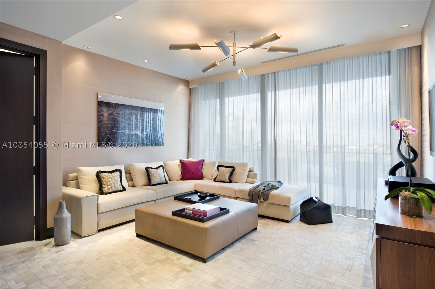 APOGEE CONDO - Residential