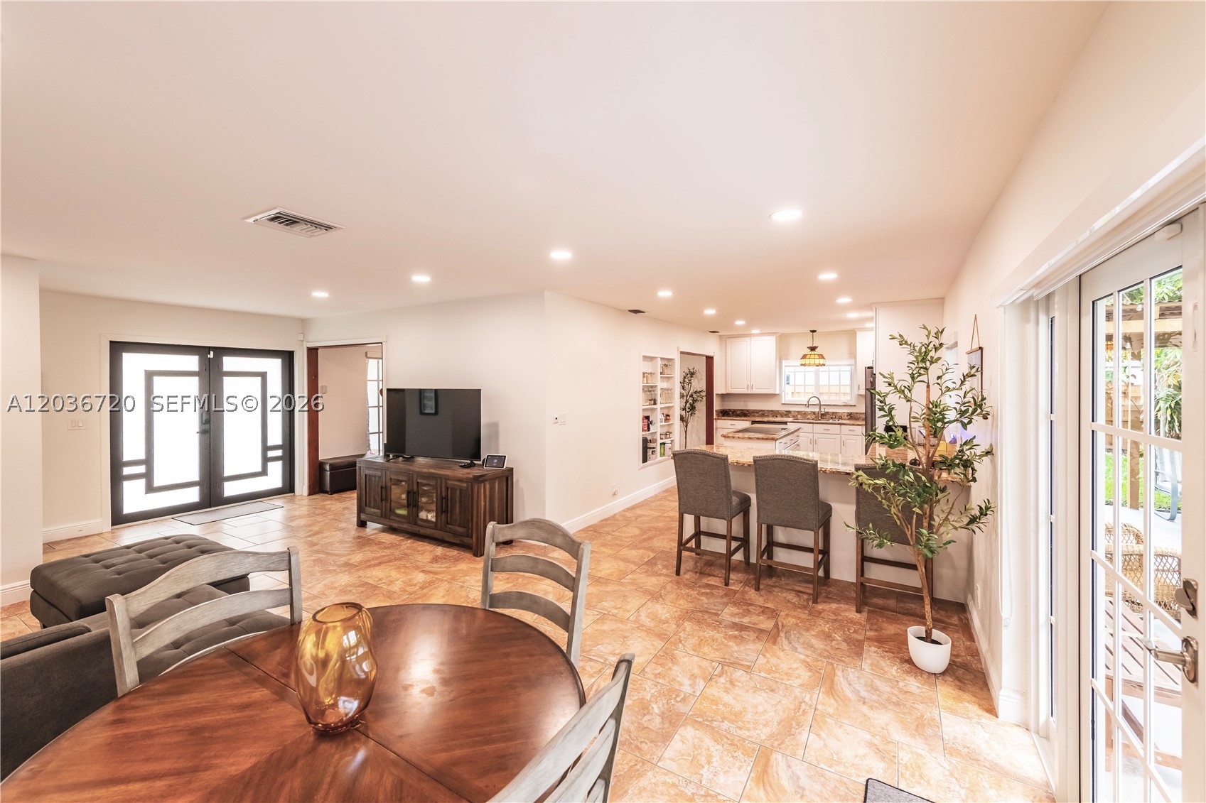 BONAVENTURE LAKES - Residential