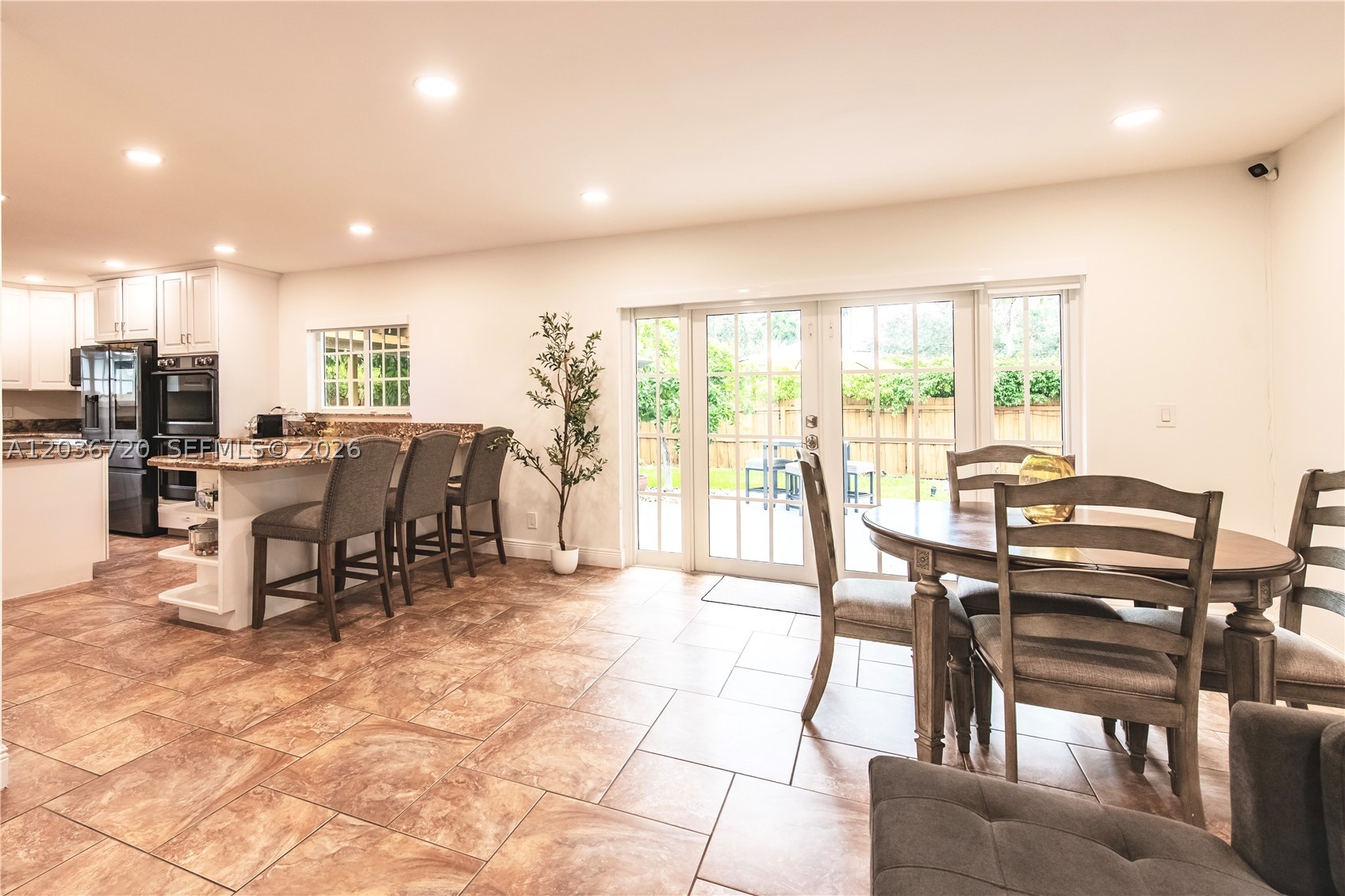 BONAVENTURE LAKES - Residential