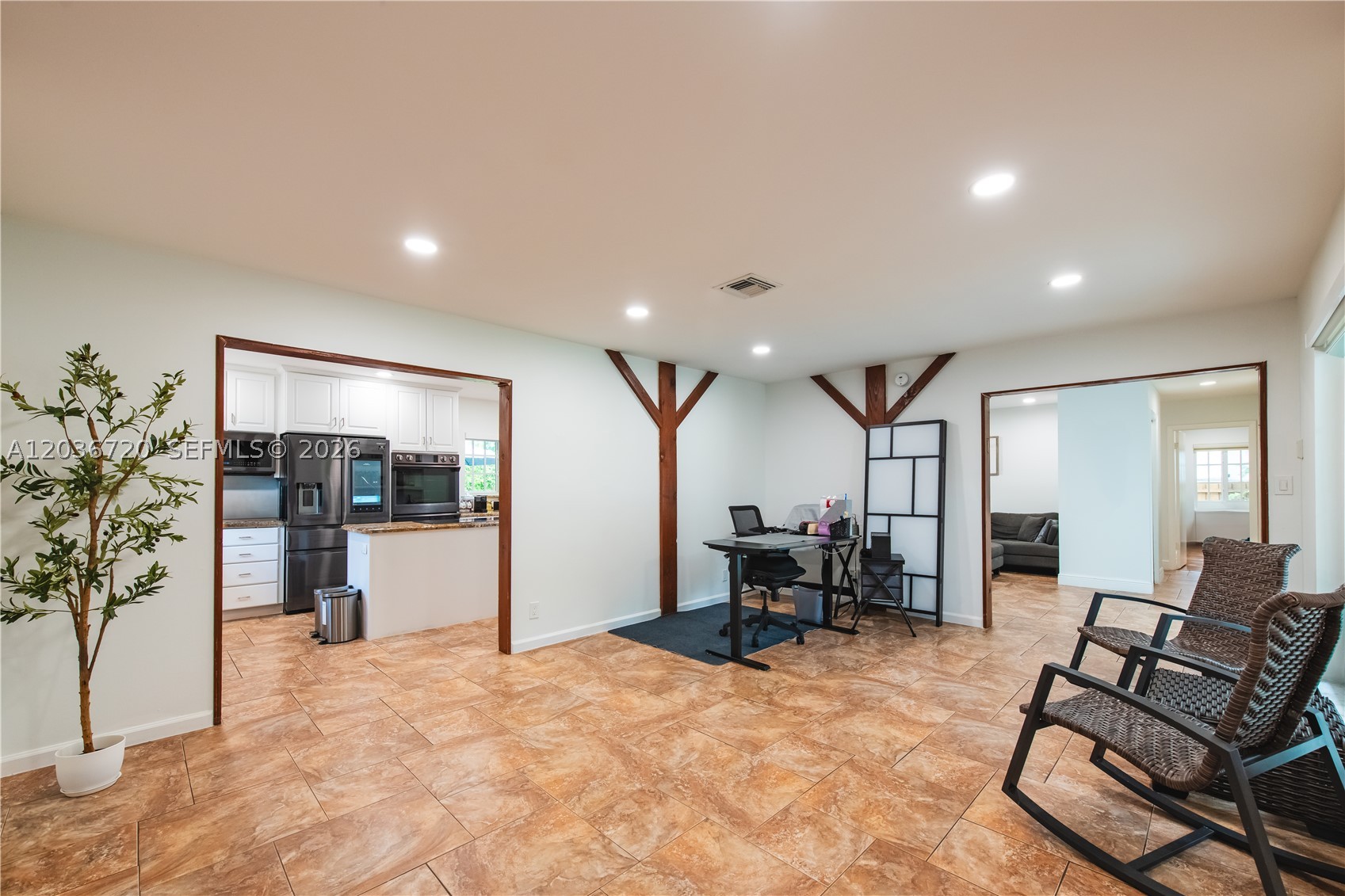 BONAVENTURE LAKES - Residential