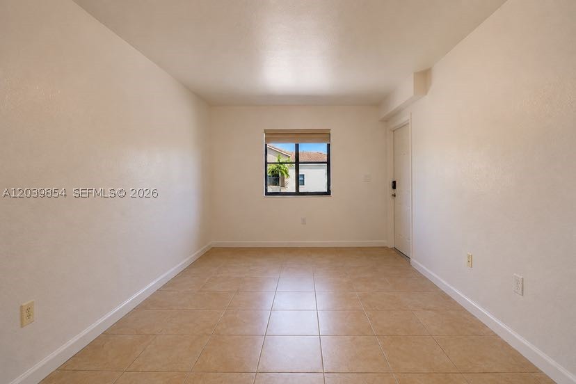 THE COURTS AT BAYSHORE II - Residential
