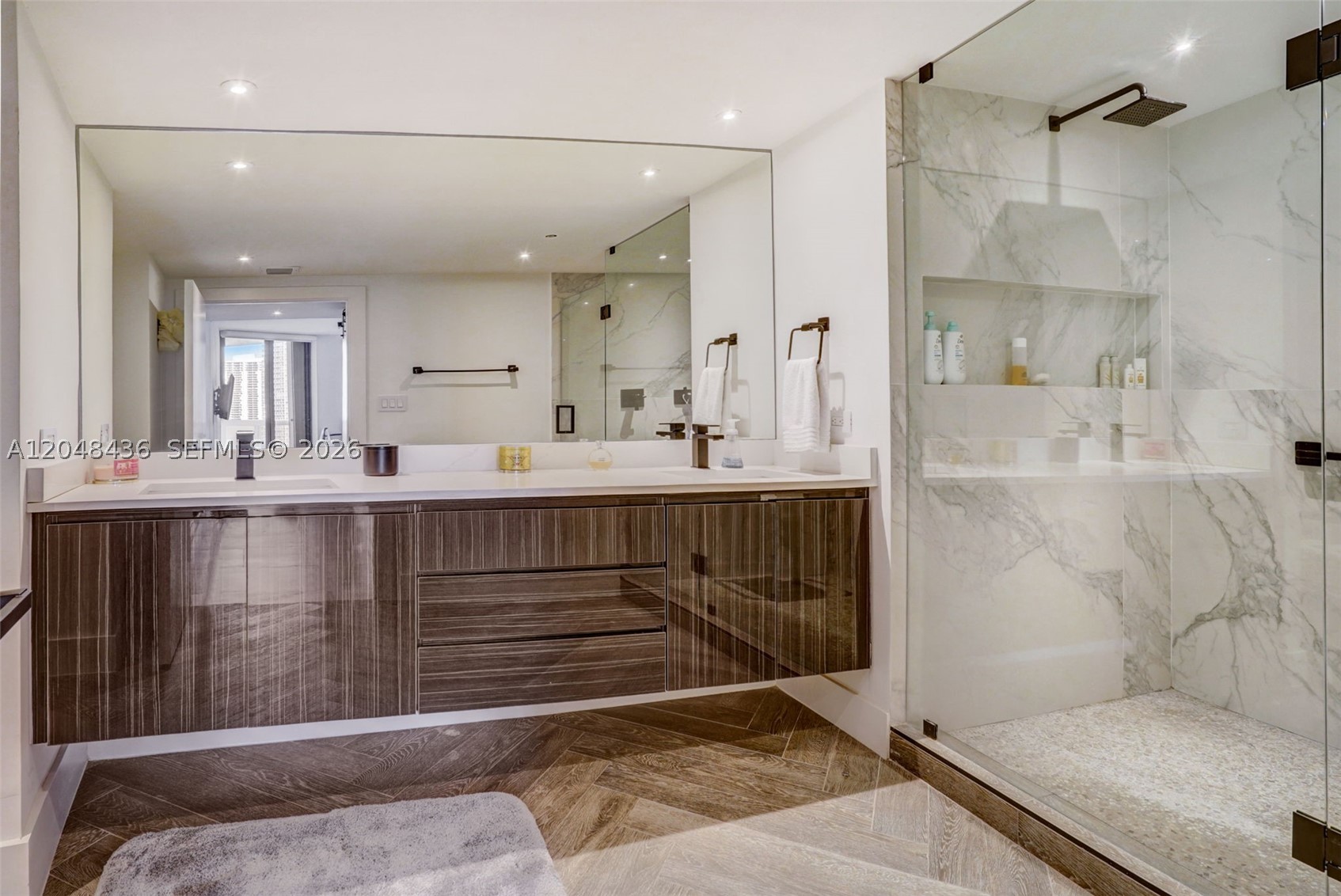 TERRACES NORTH TURNBERRY - Residential