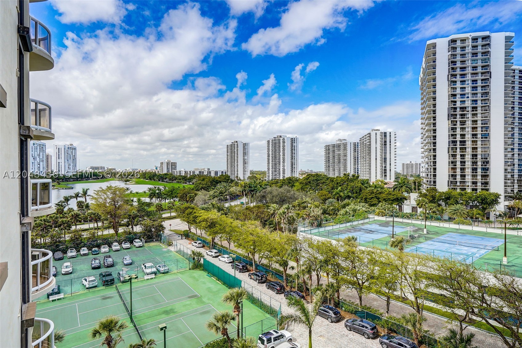 TERRACES NORTH TURNBERRY - Residential
