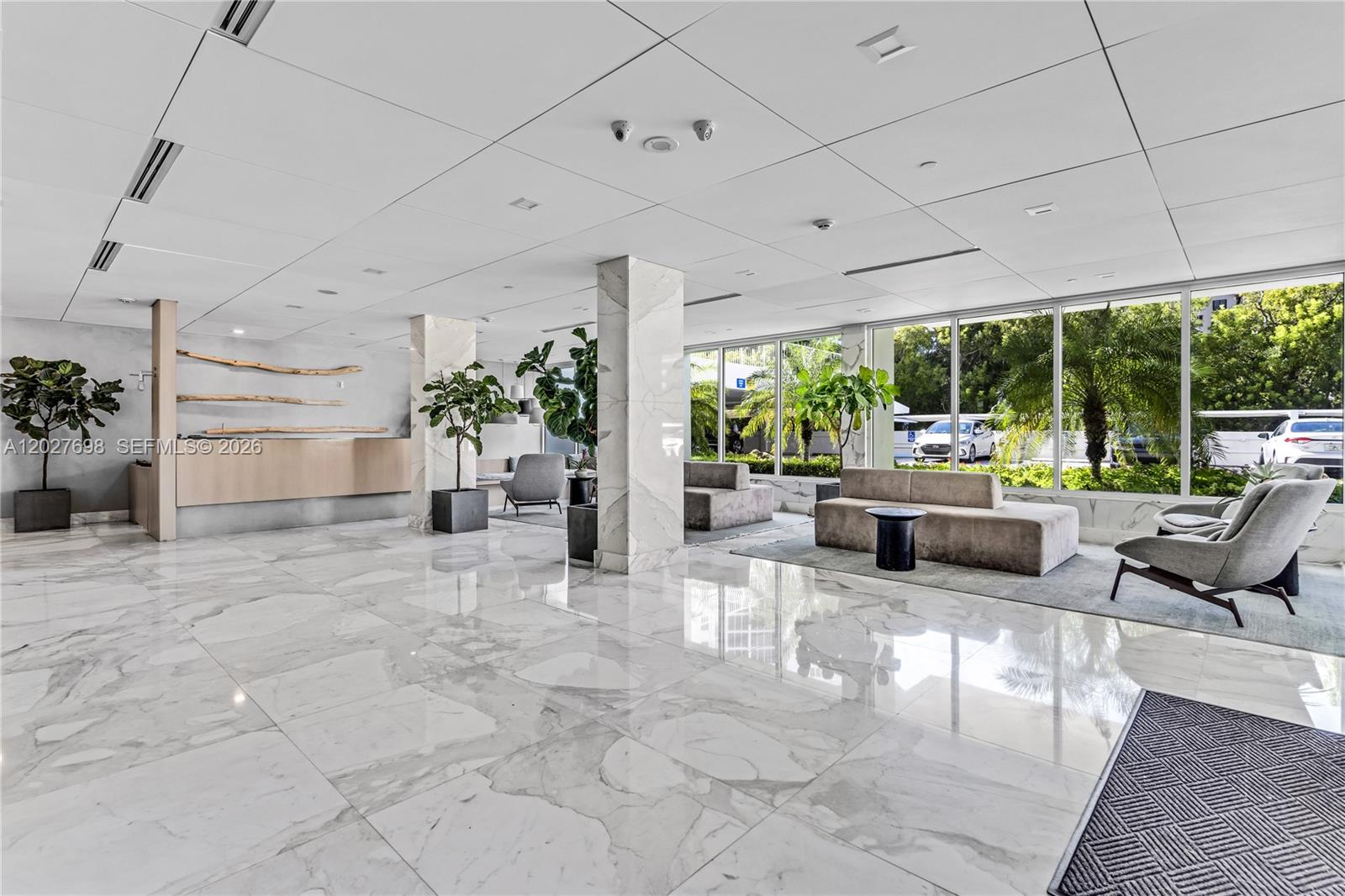COMMODORE CLUB SOUTH COND - Residential Lease