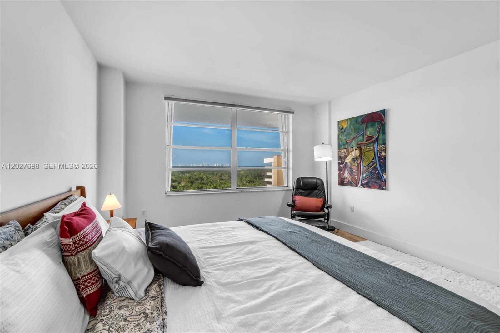 COMMODORE CLUB SOUTH COND - Residential Lease