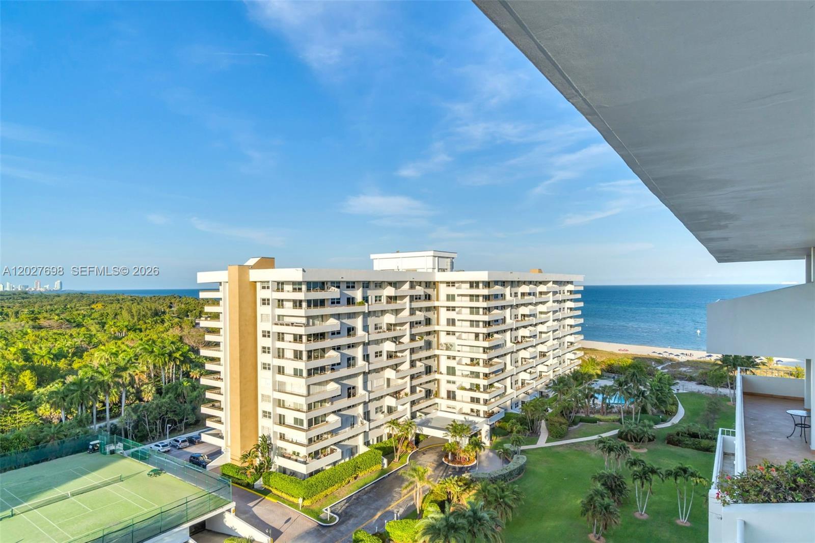 COMMODORE CLUB SOUTH COND - Residential Lease