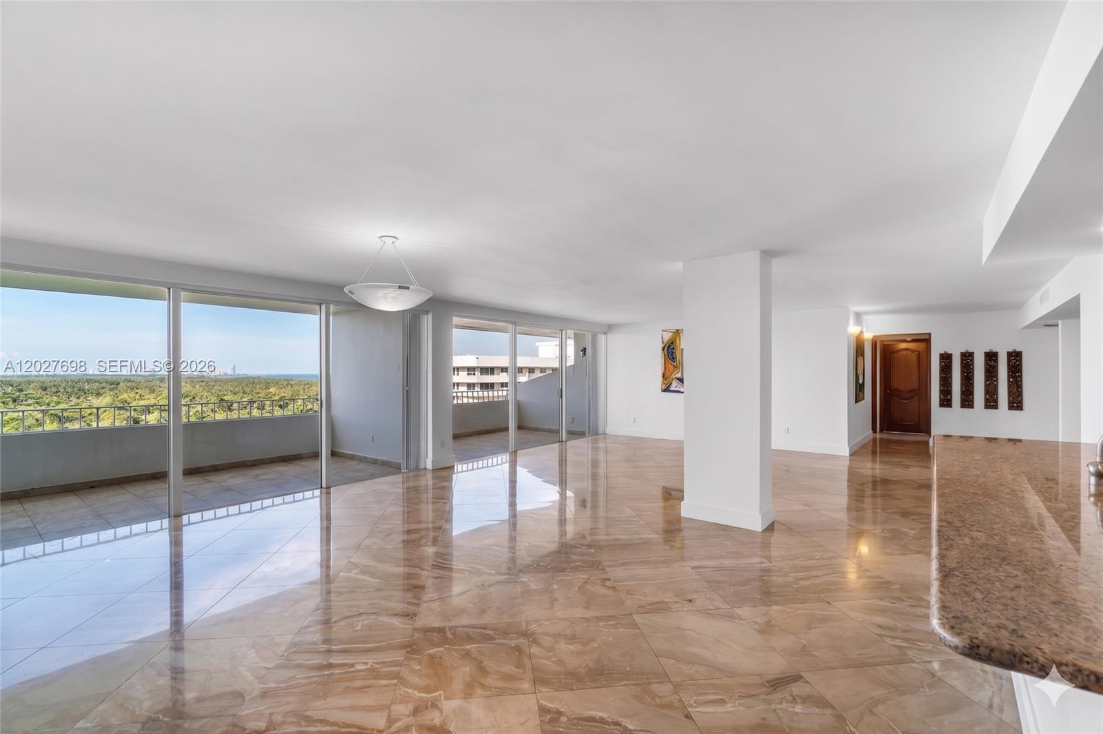 COMMODORE CLUB SOUTH COND - Residential Lease