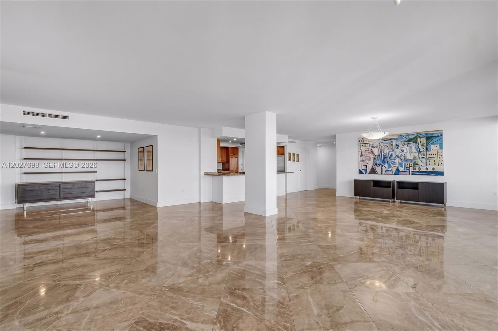 COMMODORE CLUB SOUTH COND - Residential Lease