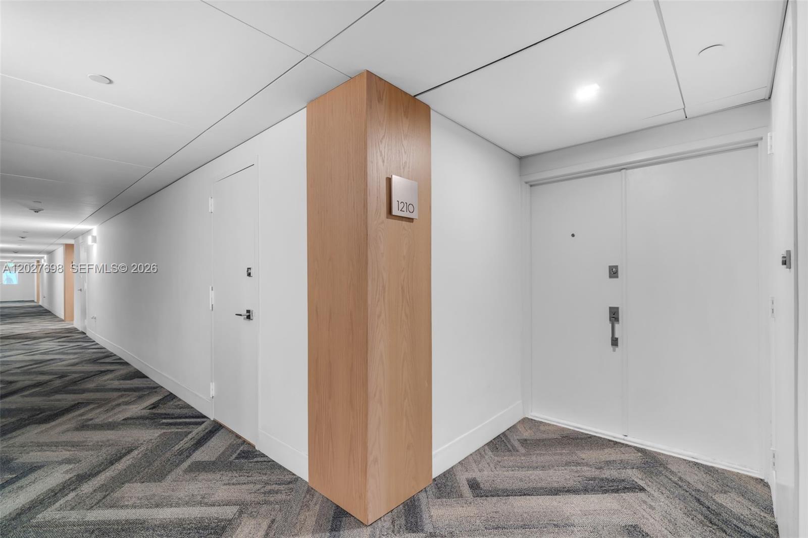 COMMODORE CLUB SOUTH COND - Residential Lease