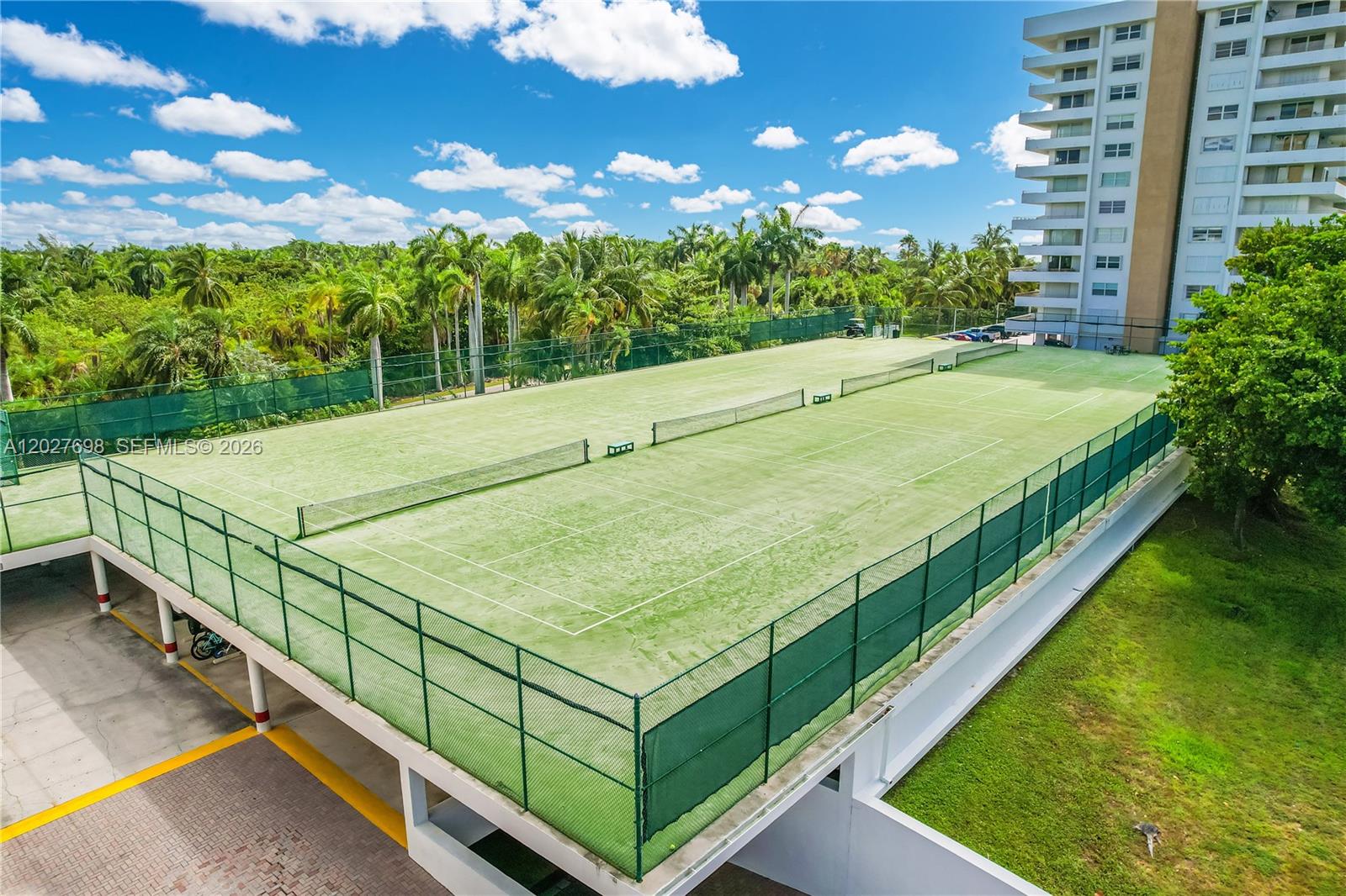 COMMODORE CLUB SOUTH COND - Residential Lease