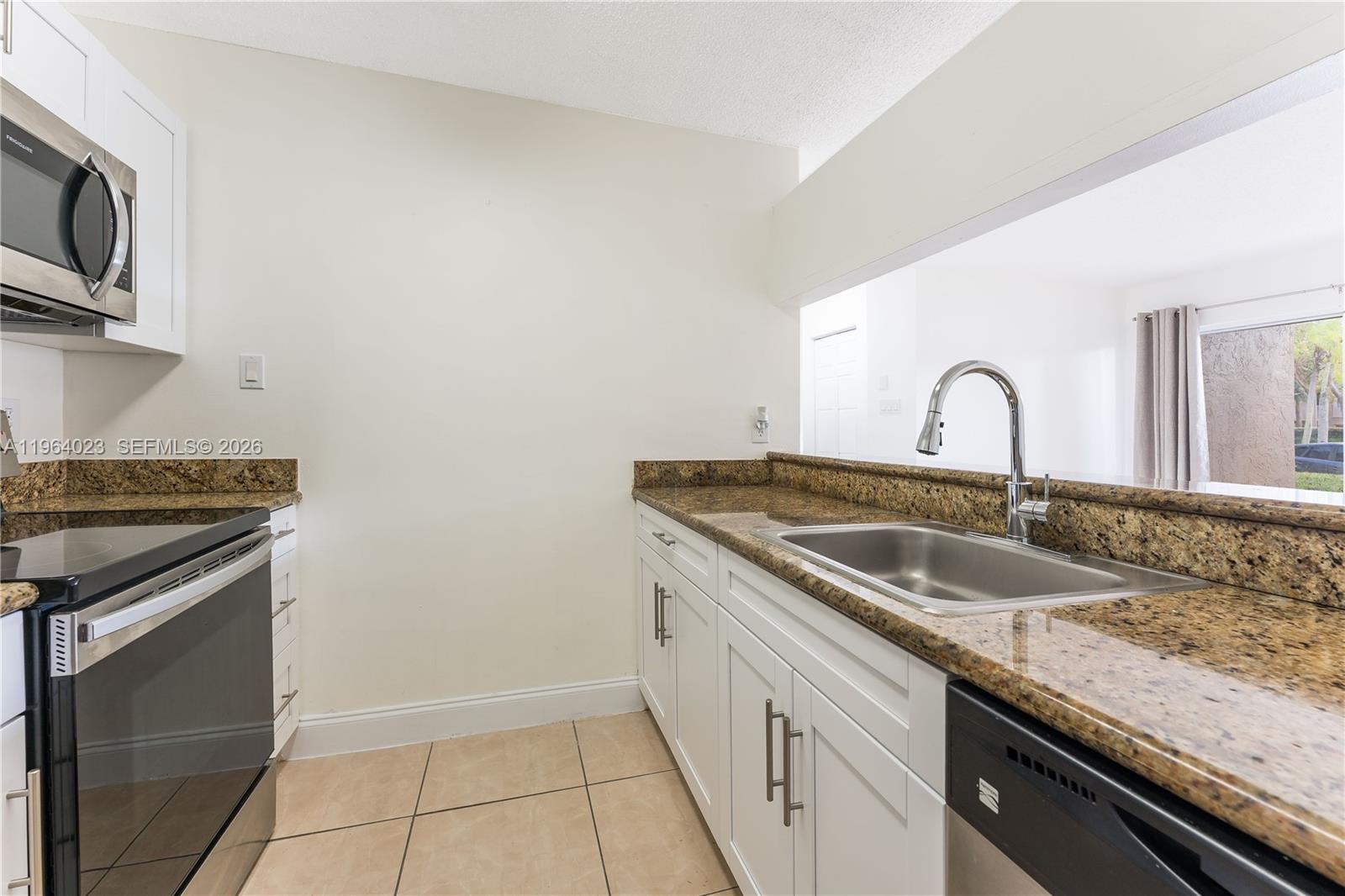 ROYAL PALM PLACE - Residential