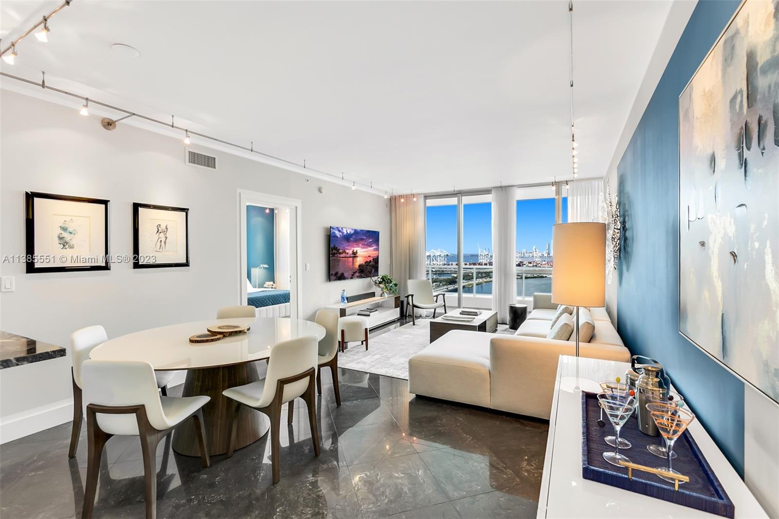 THE BENTLEY BAY CONDO - Residential Lease