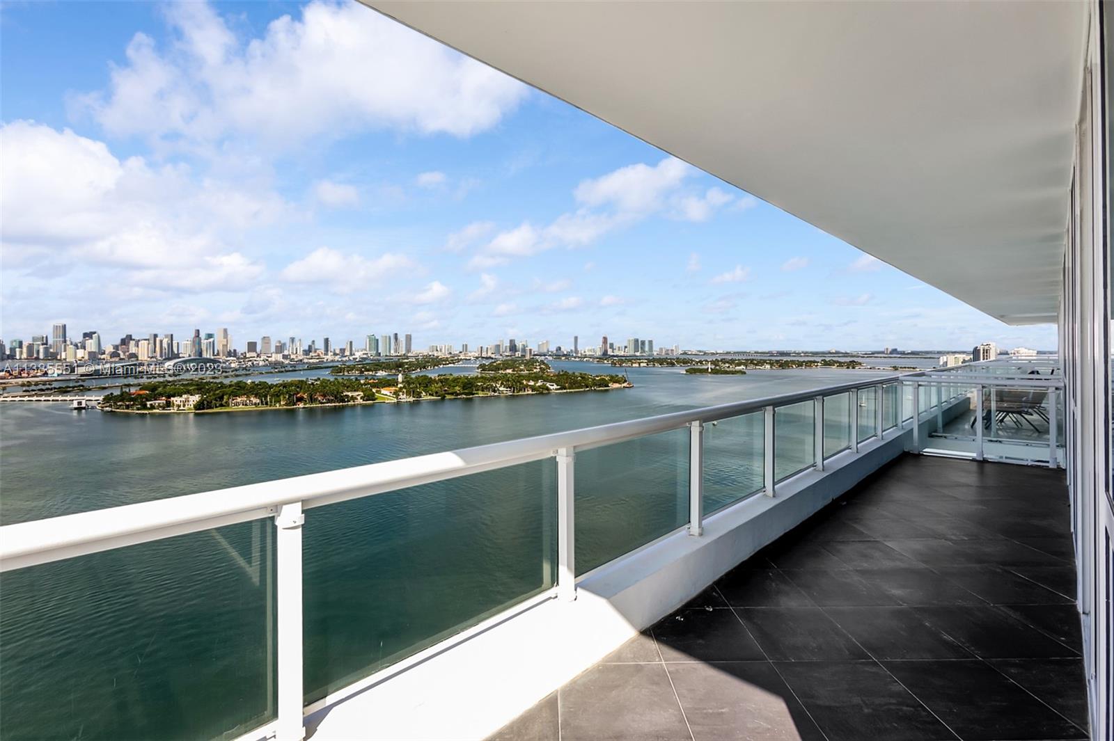 THE BENTLEY BAY CONDO - Residential Lease