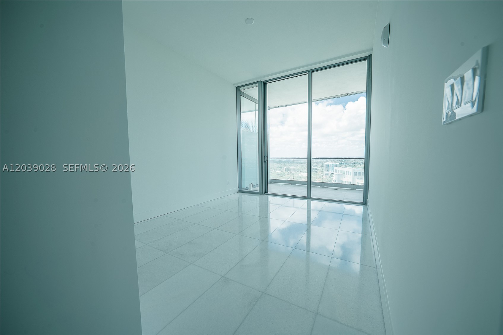 Una Residences - Residential