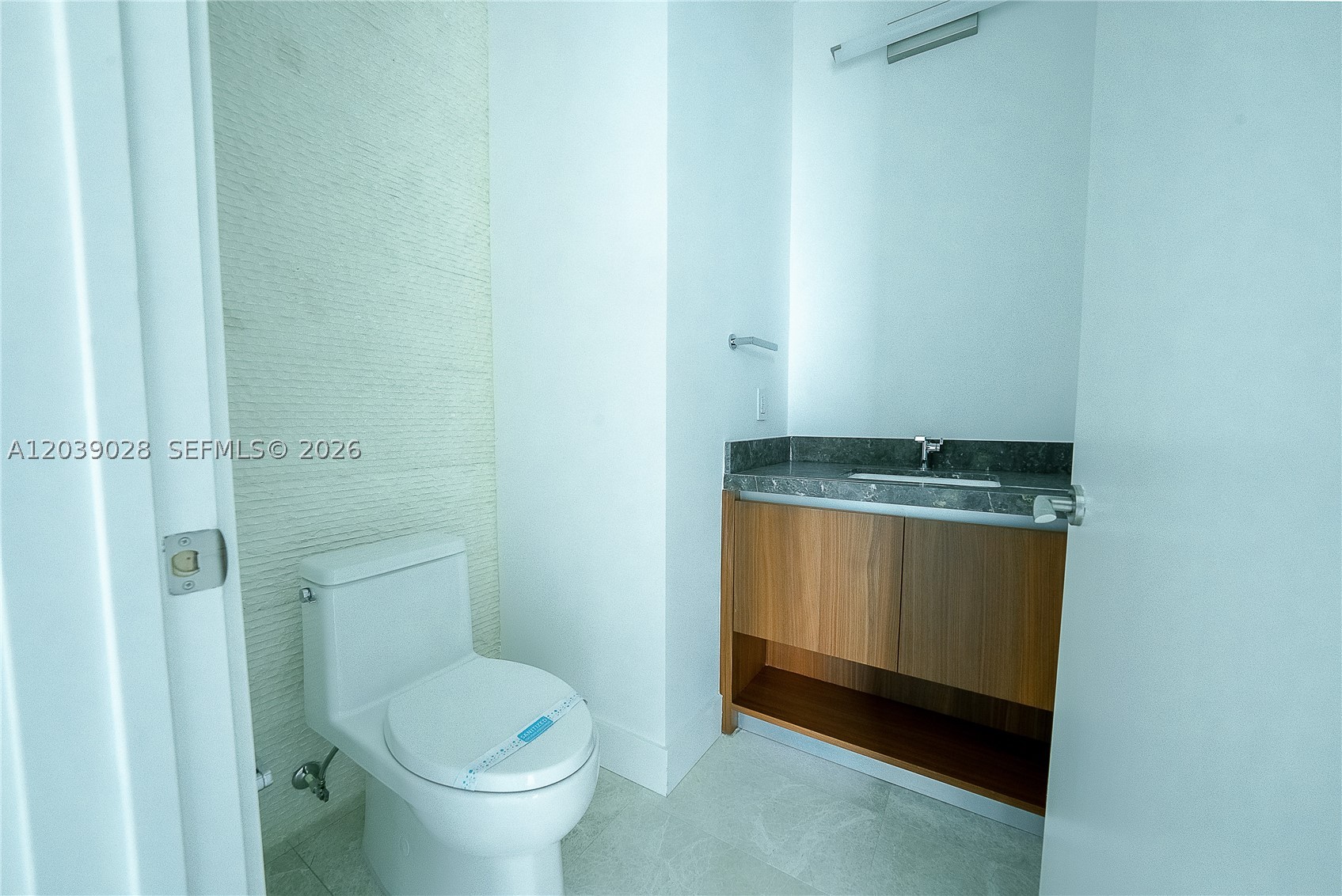 Una Residences - Residential