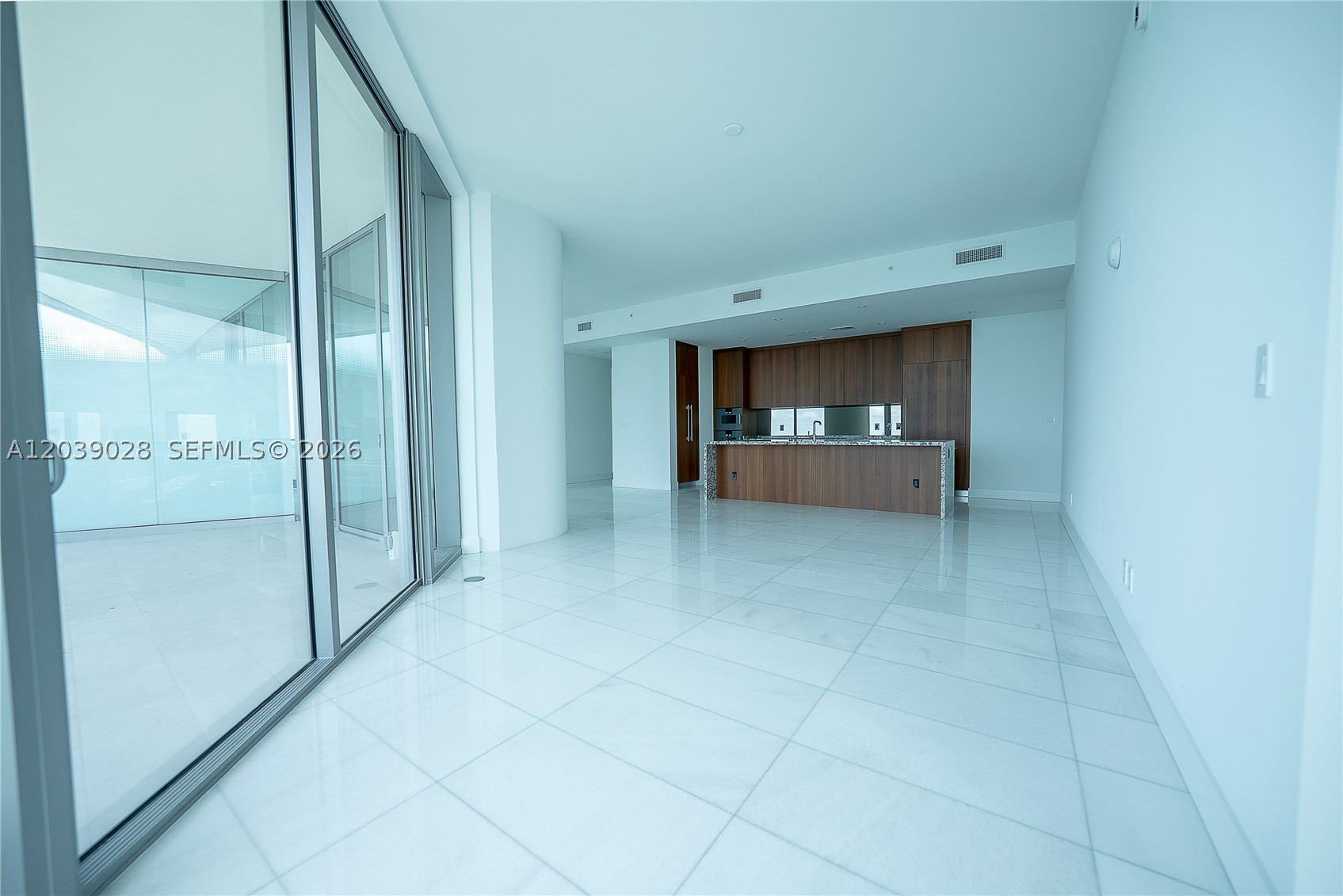 Una Residences - Residential