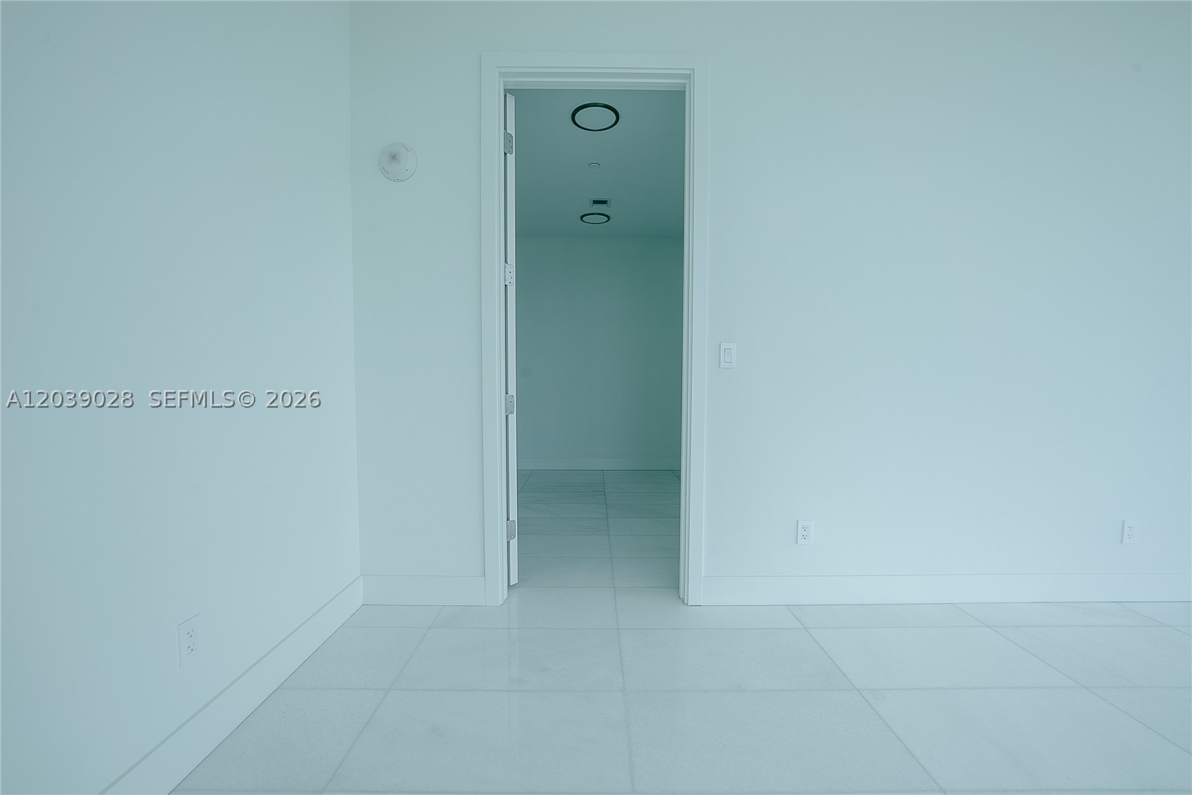 Una Residences - Residential