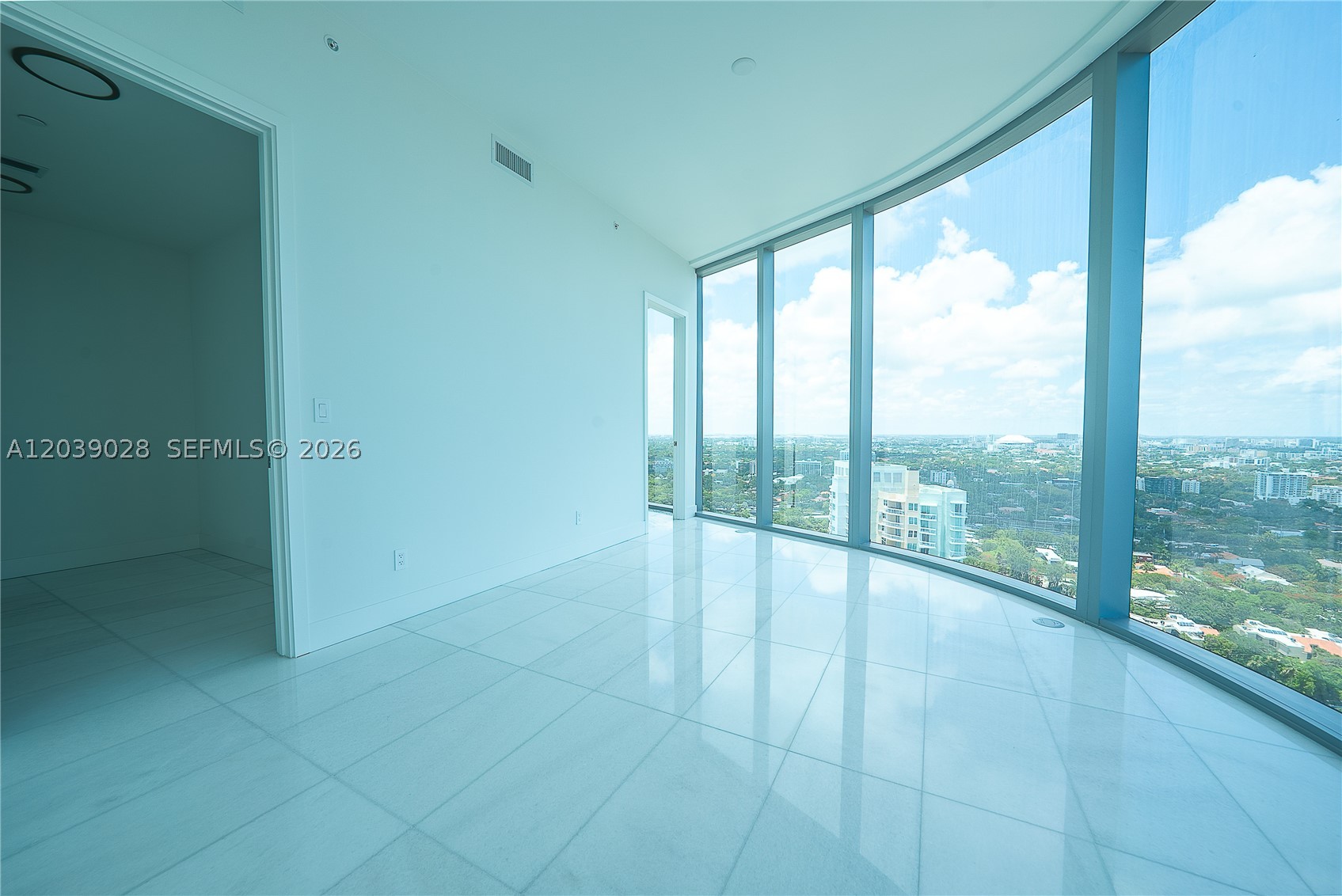 Una Residences - Residential