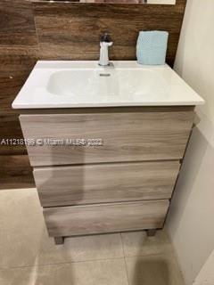 THE BENNETT CONDO - Residential Lease