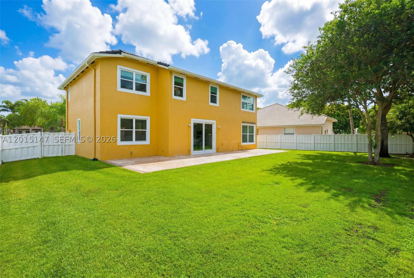 PEMBROKE FALLS - Residential
