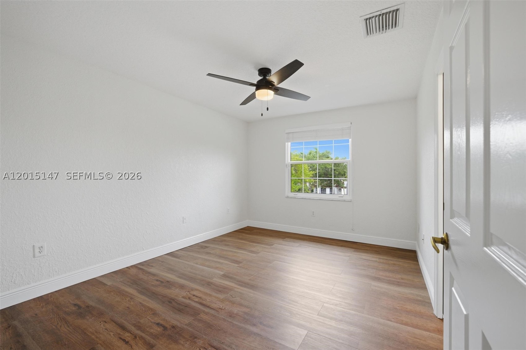 PEMBROKE FALLS - Residential