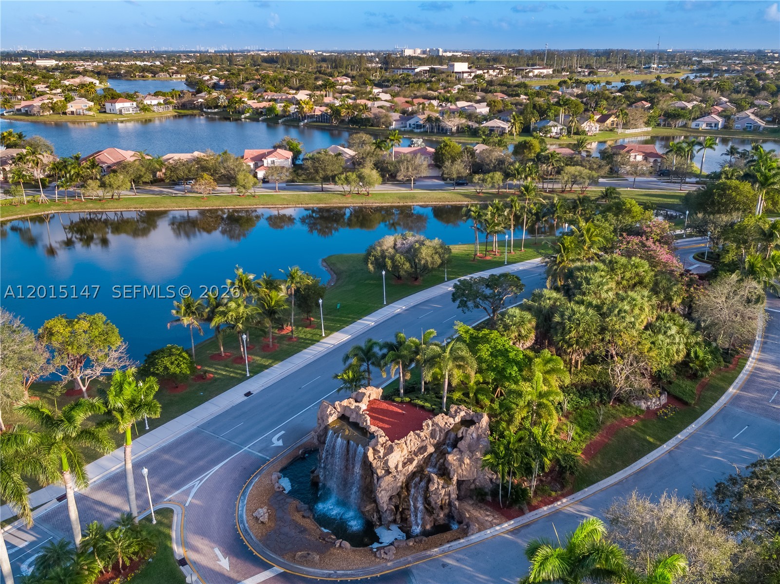 PEMBROKE FALLS - Residential