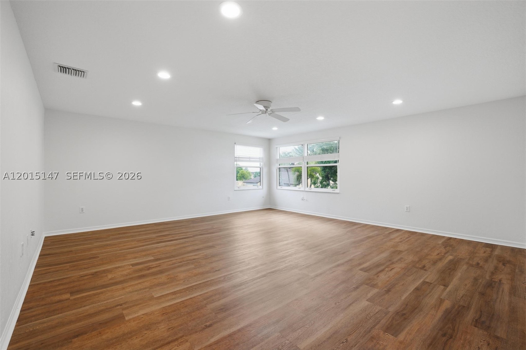 PEMBROKE FALLS - Residential