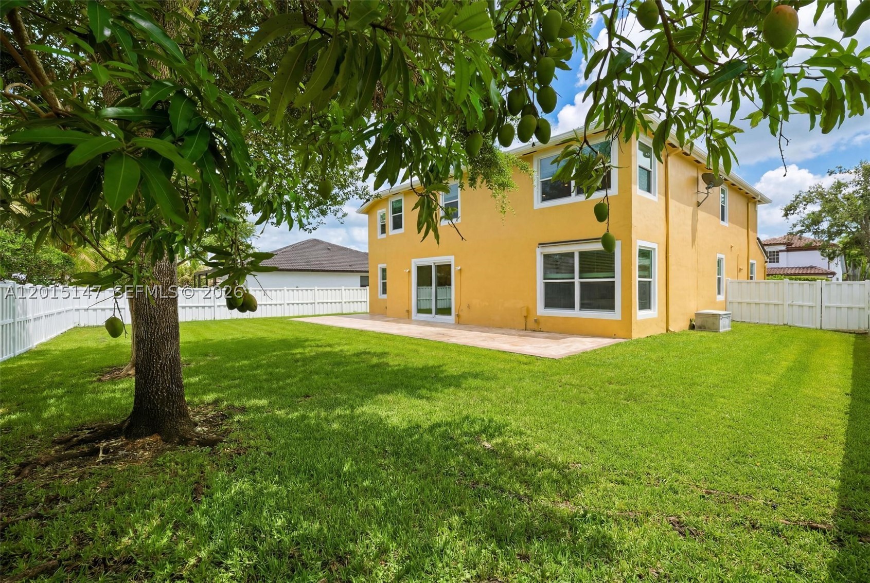 PEMBROKE FALLS - Residential