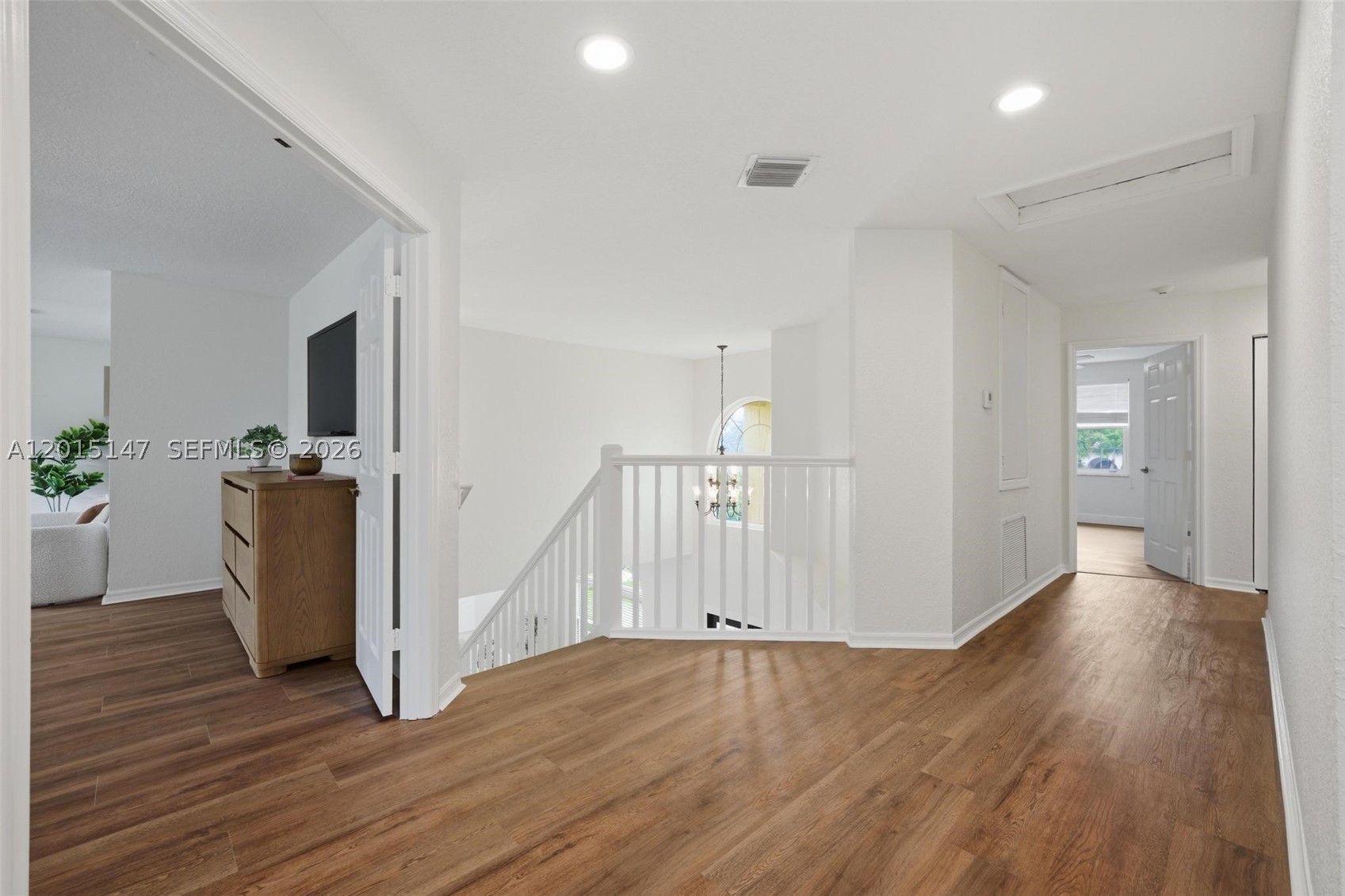 PEMBROKE FALLS - Residential