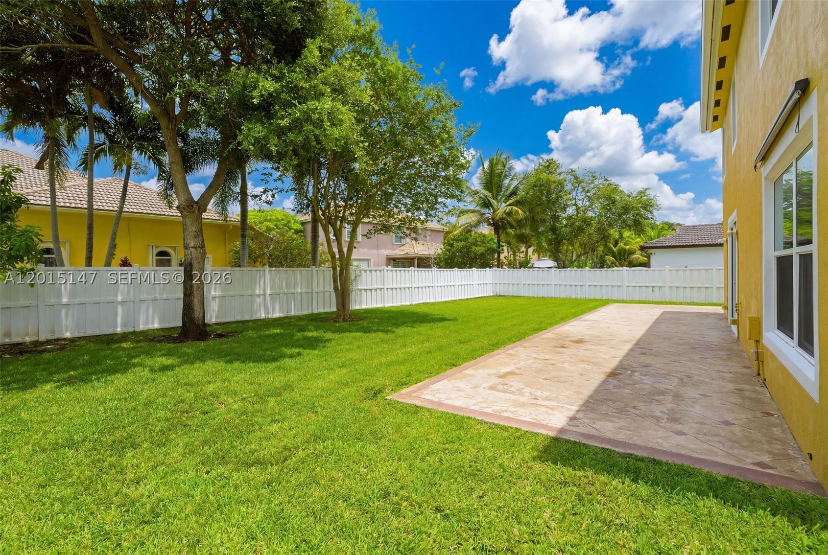 PEMBROKE FALLS - Residential