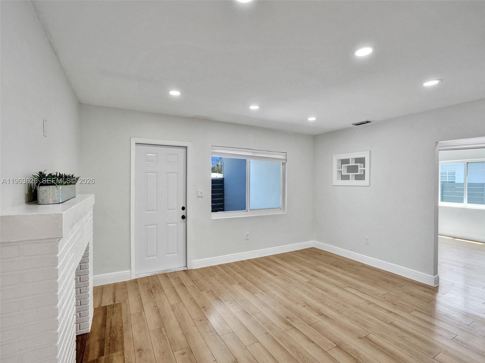 ALLENWOOD - Residential Lease